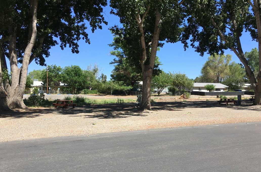 Home | Pioneer Mobile Home Ranch